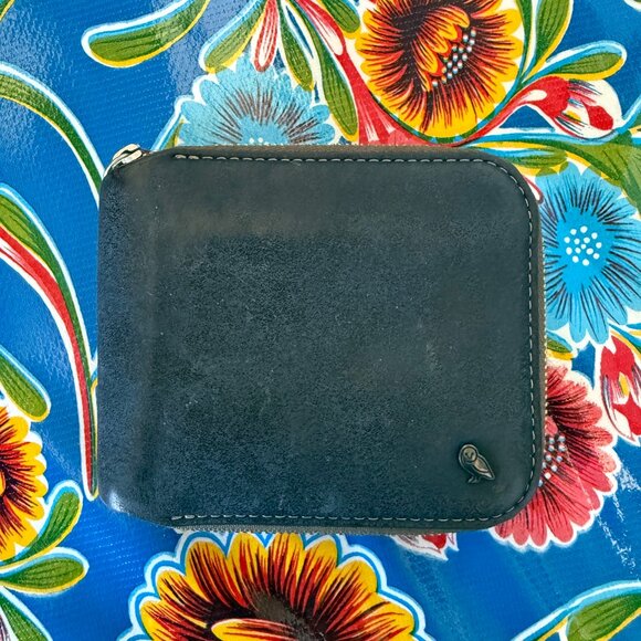 Bellroy Zip Wallet - Picture 1 of 3